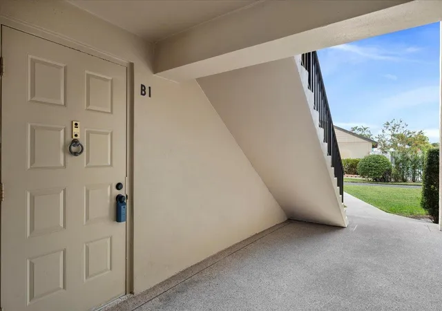 Homes for sale in ,, FL | 708 Sunny Pine Wy #B1, ,, FL 33415 | MLS# B26049016