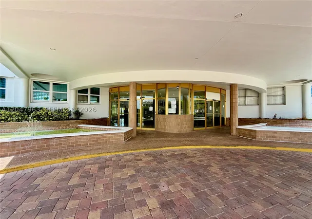 Photo 4 of Condo for sale at 100 Golden Isles Dr #901, Hallandale Beach, FL 33009 | MLS# A12047963 | Listing updated on 2026-10-07