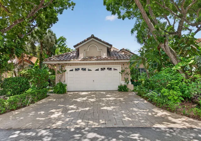 Homes for sale in Pompano Beach, FL | 526 Misty Oaks Dr, Pompano Beach, FL 33069 | MLS# B26049058