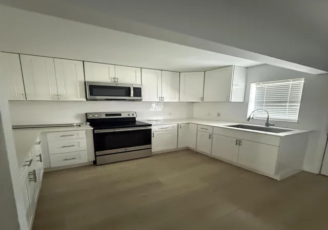1st image of 605 Ixoria #4, Fort Pierce, FL 34982 | MLS# B26049074