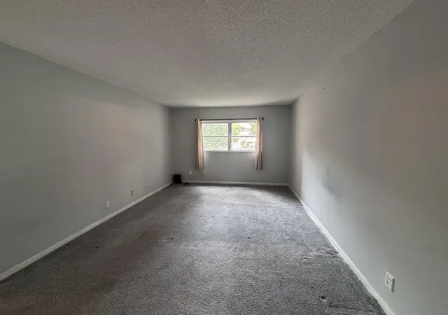 3rd image of 1015 Country Club Dr #205, Margate, FL 33063 | MLS# B26049115