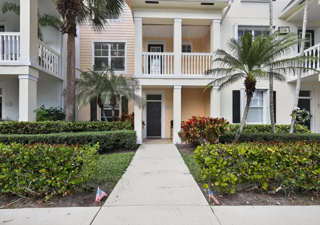 2nd image of 156 Aragon Wy, Jupiter, FL 33458 | MLS# B26049145