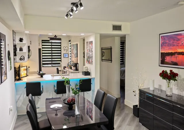 5th image of 2421 Vlg Blvd, West Palm Beach, FL 33409