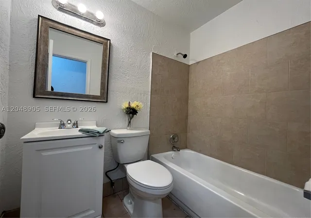 17th image of 3028 Nw 2nd St, Pompano Beach, FL 33069 | MLS# A12048905
