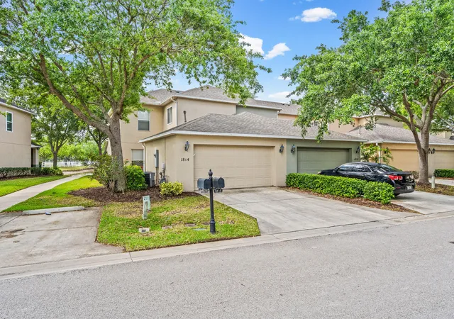 Homes for sale in Vero Beach, FL | 1814 Pointe West Wy, Vero Beach, FL 32966 | MLS# B26049233