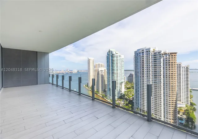 4th image of 300 Biscayne Boulevard Way #2702, Miami, FL 33131 | MLS# A12048318