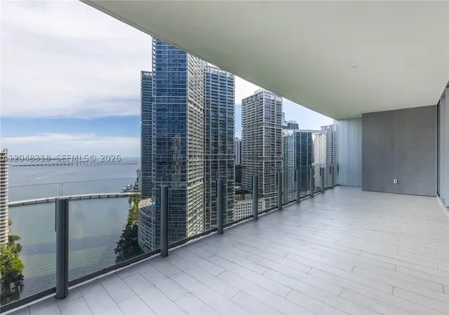 5th image of 300 Biscayne Boulevard Way #2702, Miami, FL 33131 | MLS# A12048318
