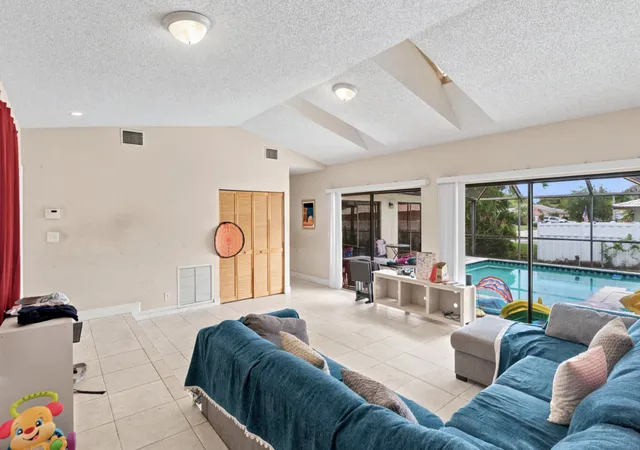 Homes for sale in Coral Springs, FL | 4409 Nw 112Th Ave, Coral Springs, FL 33065 | MLS# B26049323