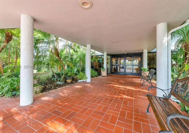 Homes for sale in Hollywood, FL | 3800 Hillcrest Dr #422, Hollywood, FL 33021 | MLS# A12049143