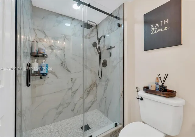 Homes for sale in Hollywood, FL | 3800 Hillcrest Dr #422, Hollywood, FL 33021 | MLS# A12049143