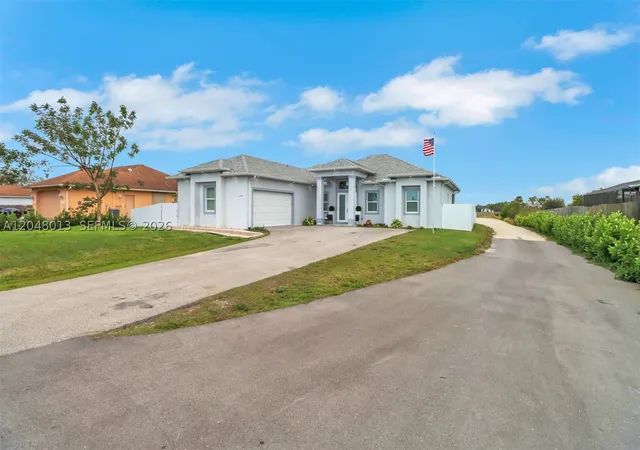 2nd image of 2394 45th Avenue Ne, Naples, FL 34120 | MLS# A12048013