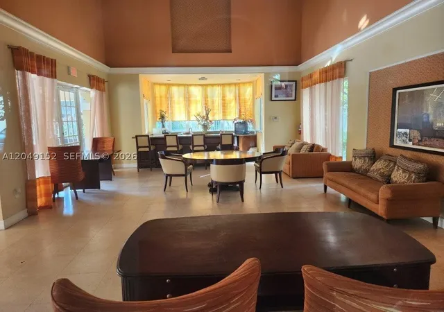 2nd image of 460 S Park, Hollywood, FL 33021