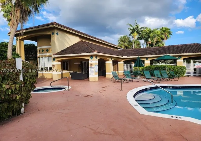 11th image of 460 S Park #209, Hollywood, FL 33021 | MLS# A12049152