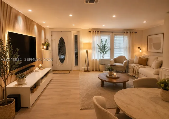Photo 1 of Manufactured home for sale at 6800 Nw 39th Ave Lot 256, Coconut Creek, FL 33073 | MLS# A12048932 | Listing updated on 2026-08-26