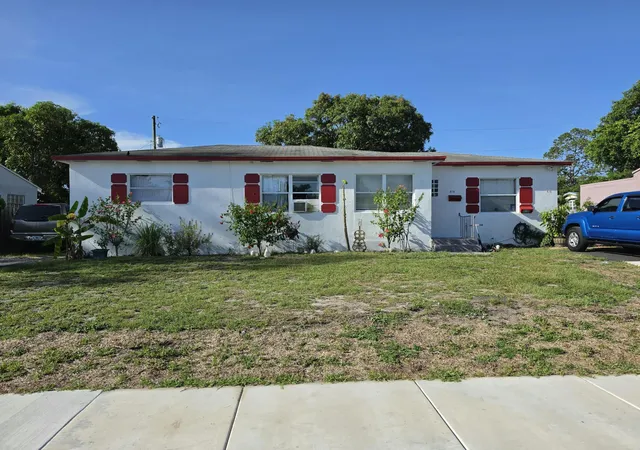 1st image of 814 42nd St, West Palm Beach, FL 33407 | MLS# B26049441