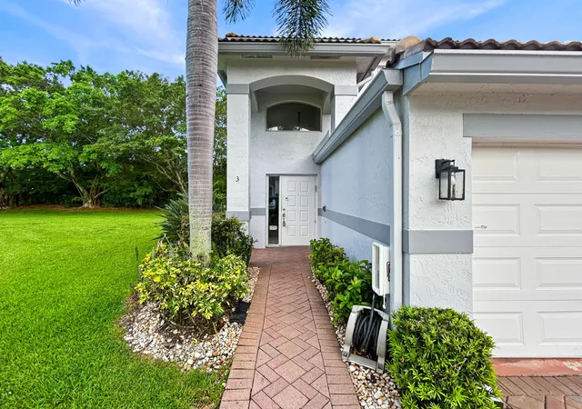 Homes for sale in Boynton Beach, FL | 7880 Laina Ln, Boynton Beach, FL 33437