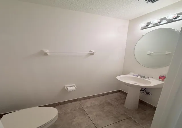 4th image of 154 Village Blvd #E, Tequesta, FL 33469 | MLS# B26049468