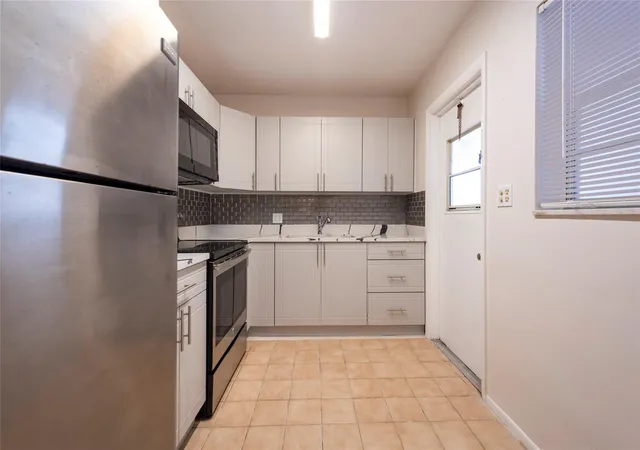 3rd image of 1310 Nw 43Rd Ave, Lauderhill, FL 33313