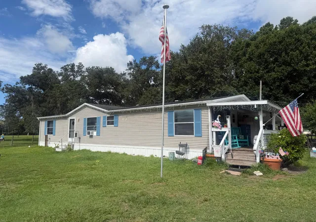 4th image of 945 Ne 28Th Ave, Okeechobee, FL 34972 | MLS# B26049604