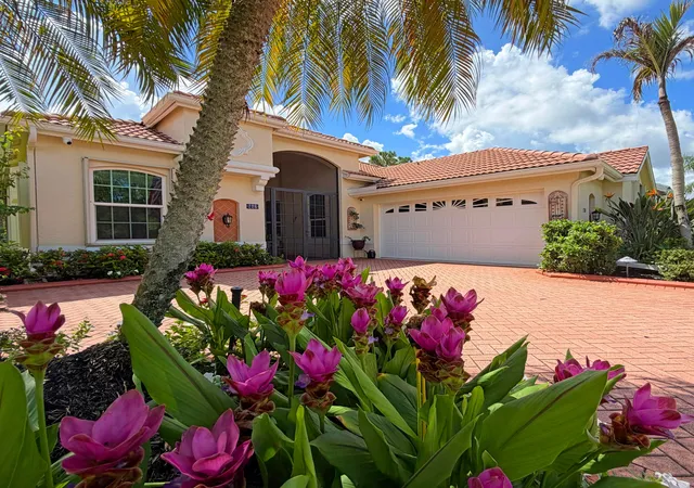 3rd image of 728 Sw Lake Charles Cir, Port St Lucie, FL 34986 | MLS# B26049611
