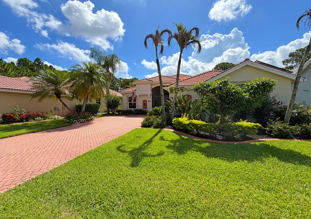4th image of 728 Sw Lake Charles Cir, Port St Lucie, FL 34986 | MLS# B26049611