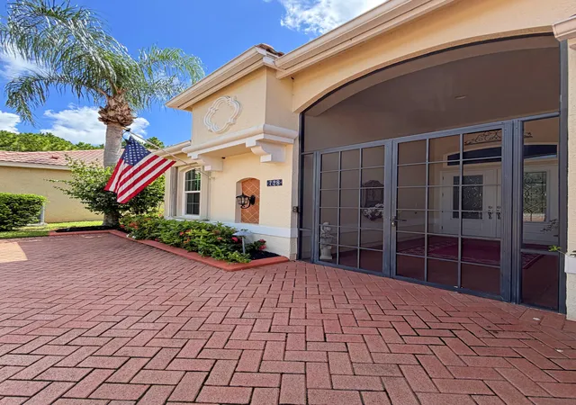 5th image of 728 Sw Lake Charles Cir, Port St Lucie, FL 34986 | MLS# B26049611