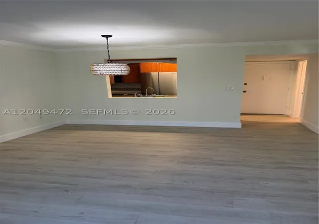 Listing Photo 4 - Condo for sale in building located at 7403 Sw 82Nd St, Miami, FL 33143 - Unit #109N
