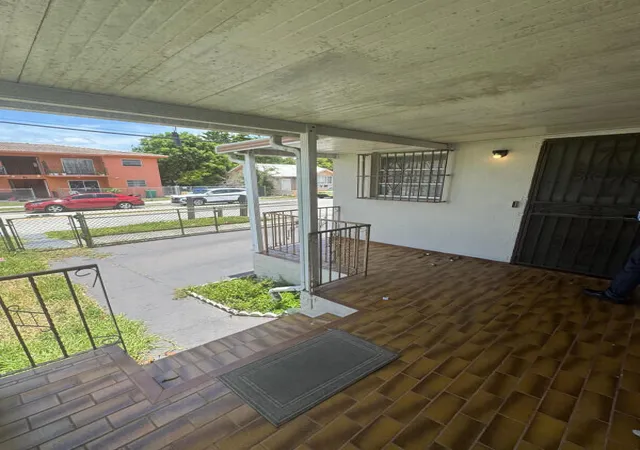 3rd image of 88 Nw 18Th Ave, Miami, FL 33125 | MLS# B26049663