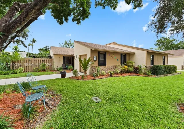 2nd image of 901 Nw 26th Ave, Delray Beach, FL 33445 | MLS# A12049036