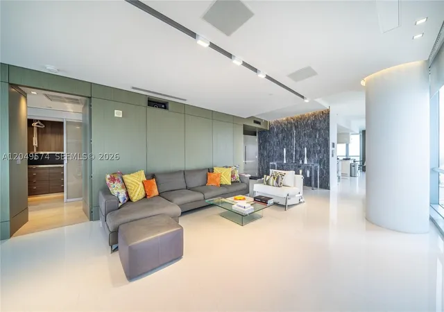 Photo 4 of Sale Pending at 17121 Collins Ave #4208, Sunny Isles Beach, FL 33160 | MLS# A12049574 | Listing updated on 2026-08-22