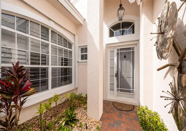 2nd image of 3878 N Longview Dr, Jupiter, FL 33477 | MLS# B26049729