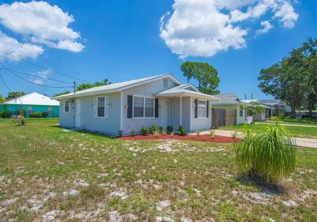 Homes for sale in Vero Beach, FL | 368 14th Pl Sw, Vero Beach, FL 32962 | MLS# B26049737