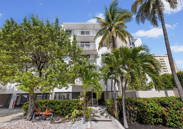 Homes for sale in Miami Beach, FL | 3901 Indian Creek Dr #309, Miami Beach, FL 33140 | MLS# A12047632