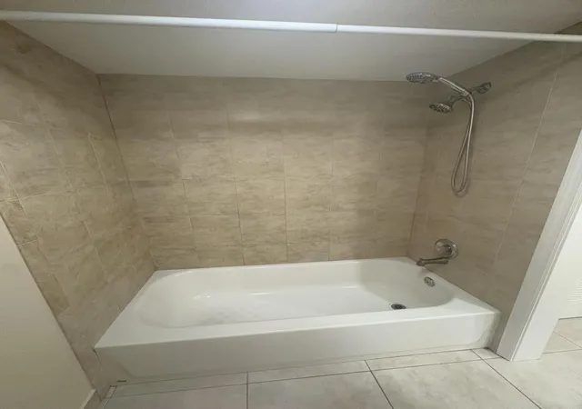 25th image of 234 Lake Arbor Dr, Palm Springs, FL 33461 | MLS# B26049752