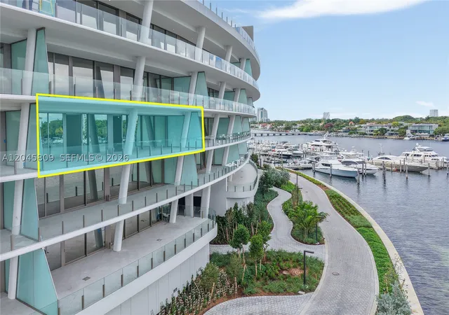 Homes for sale in Miami, FL | 5 Grove Isle #L405, Miami, FL 33133 | MLS# A12045809