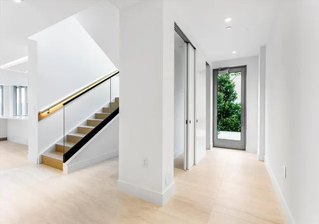 5th image of 4714 N Flagler Dr, West Palm Beach, FL 33407