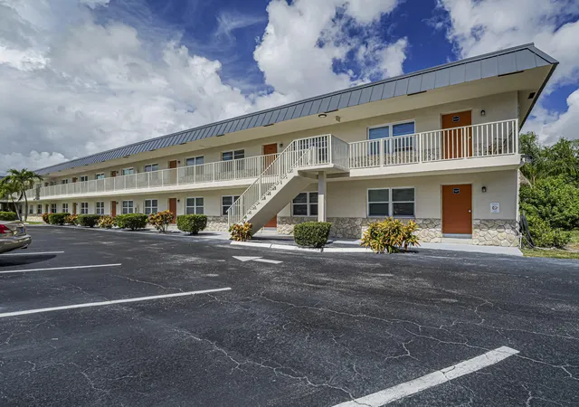 Homes for sale in Vero Beach, FL | 923 22nd Pl #219, Vero Beach, FL 32960 | MLS# B26049764