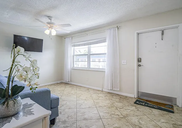 Homes for sale in Vero Beach, FL | 923 22Nd Pl #219, Vero Beach, FL 32960 | MLS# B26049764