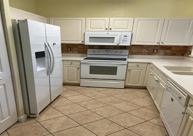 Homes for sale in Riviera Beach, FL | 4113 Napoli Lake Dr, Riviera Beach, FL 33410 | MLS# B26049758
