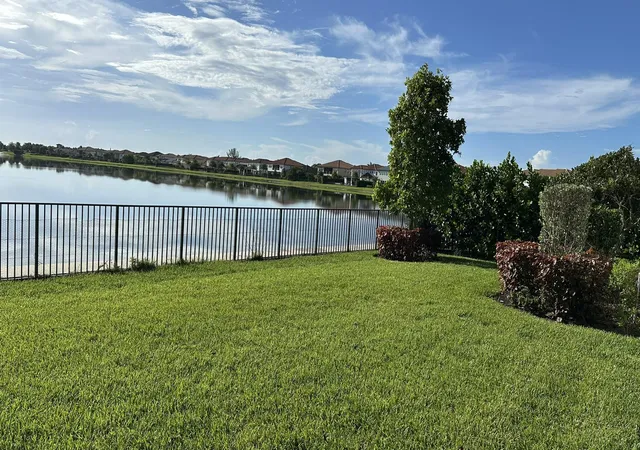 5th image of 8540 W Parkland Bay Trl, Parkland, FL 33076 | MLS# B26049795
