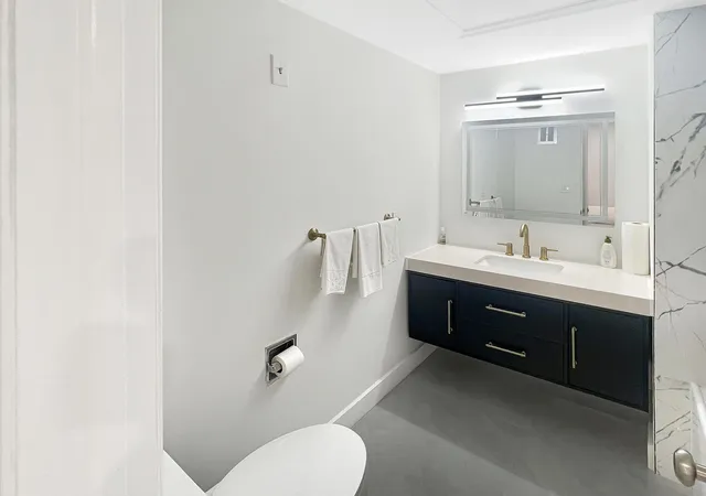 4th image of 136 Ne 19Th Ct, Wilton Manors, FL 33305