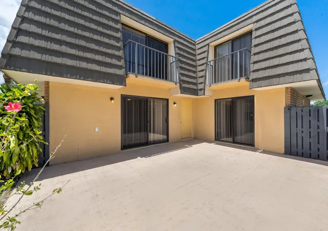 1st image of 915 9th Wy, West Palm Beach, FL 33407 | MLS# B26049851