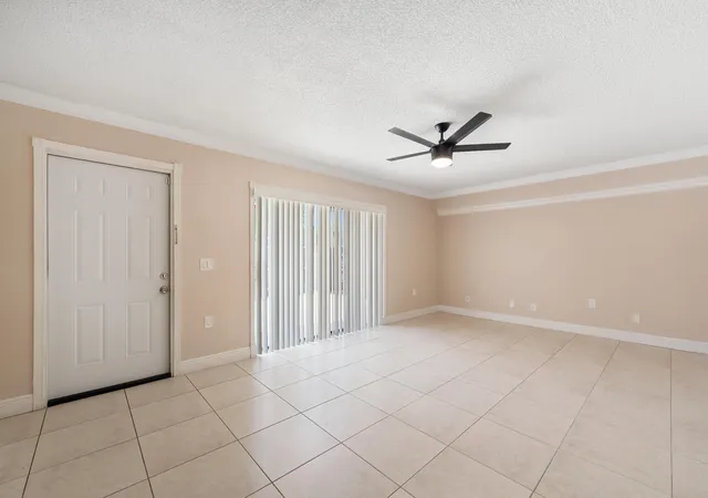 5th image of 915 9Th Wy, West Palm Beach, FL 33407 | MLS# B26049851