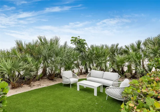 Listing Photo 4 - Condo for sale in building located at 17001 Collins Ave, Sunny Isles Beach, FL 33160 - Unit #1401