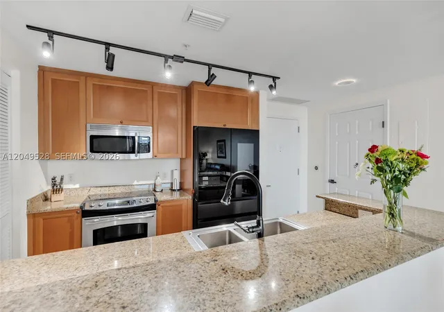 5th image of 55 Merrick Condominium, Miami, FL 33134