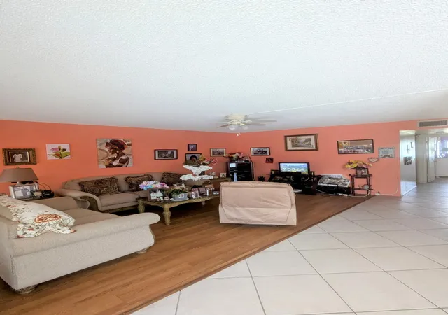 2nd image of 205 Wellington M, West Palm Beach, FL 33417 | MLS# B26050019