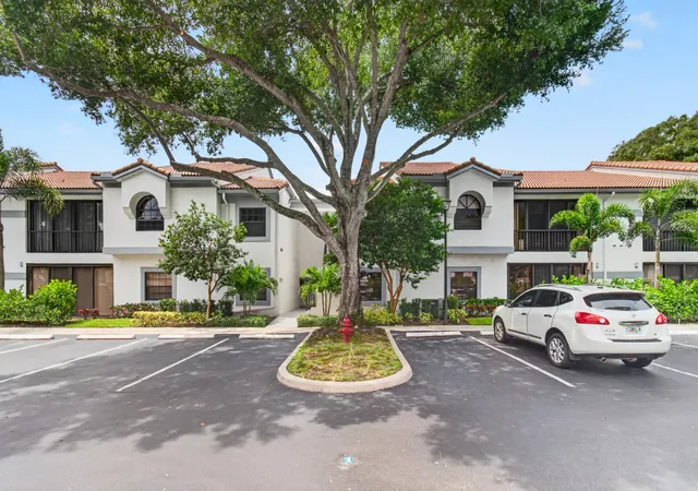 Homes for sale in Boynton Beach, FL | 5450 Verona Dr, Boynton Beach, FL 33437