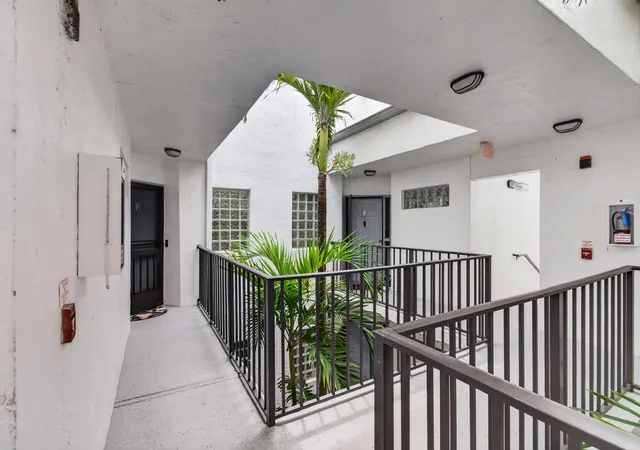 Homes for sale in Boynton Beach, FL | 5450 Verona Dr, Boynton Beach, FL 33437