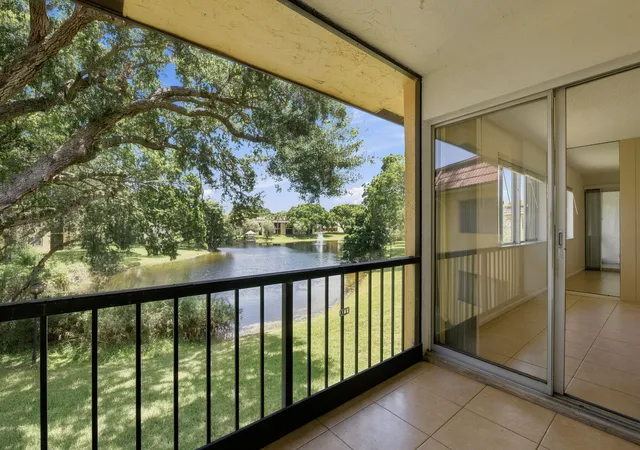 2nd image of 824 Sw 9th Street Cir #201, Boca Raton, FL 33486 | MLS# B26050070