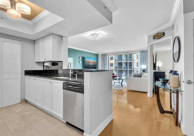 4th image of 99 Se Mizner Blvd #637, Boca Raton, FL 33432 | MLS# B26050076